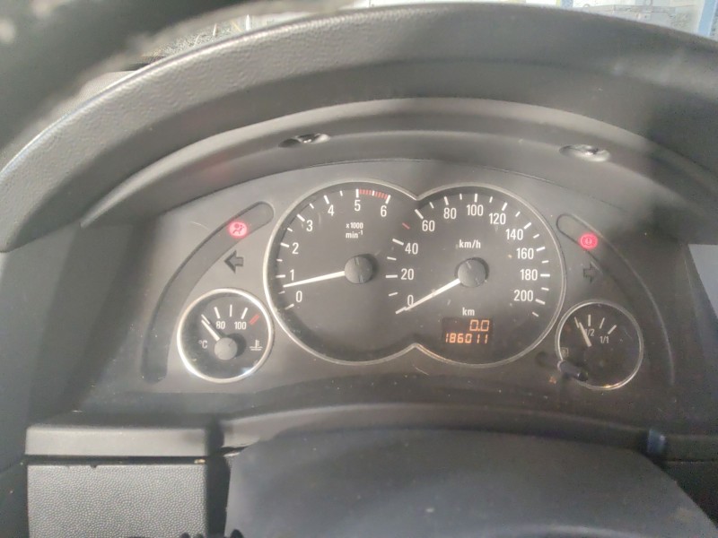 opel meriva del año 2005