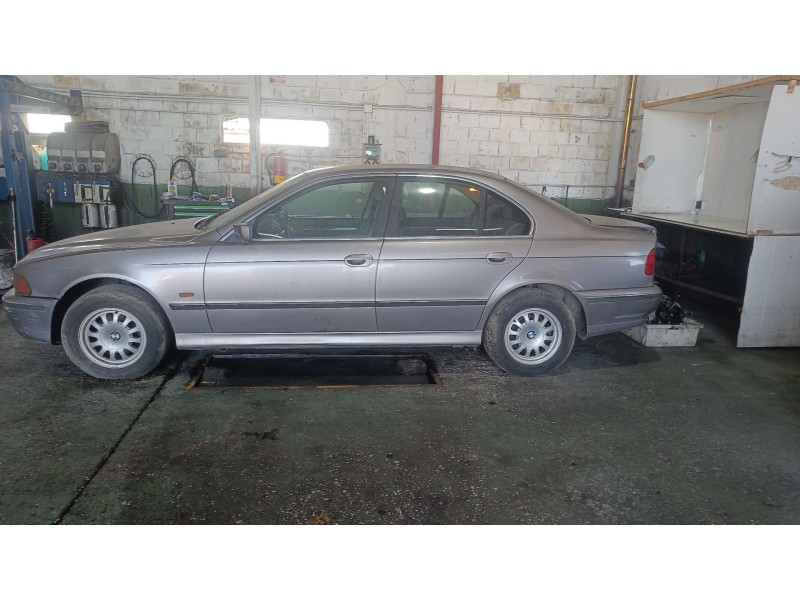 bmw serie 5 berlina (e39) del año 1998