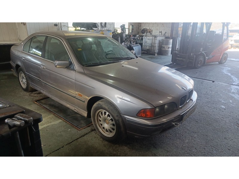 bmw serie 5 berlina (e39) del año 1998