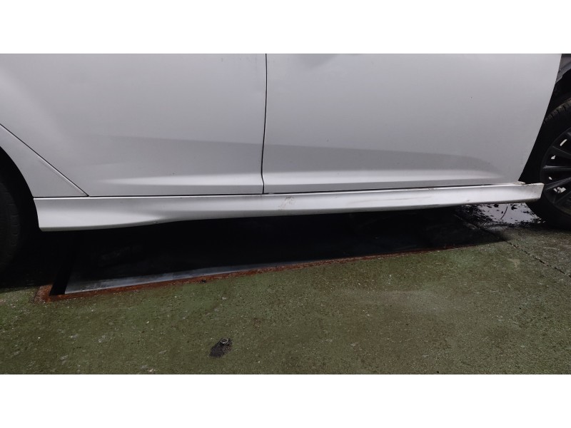 Recambio de faldon lateral para ford focus st-line referencia OEM IAM   