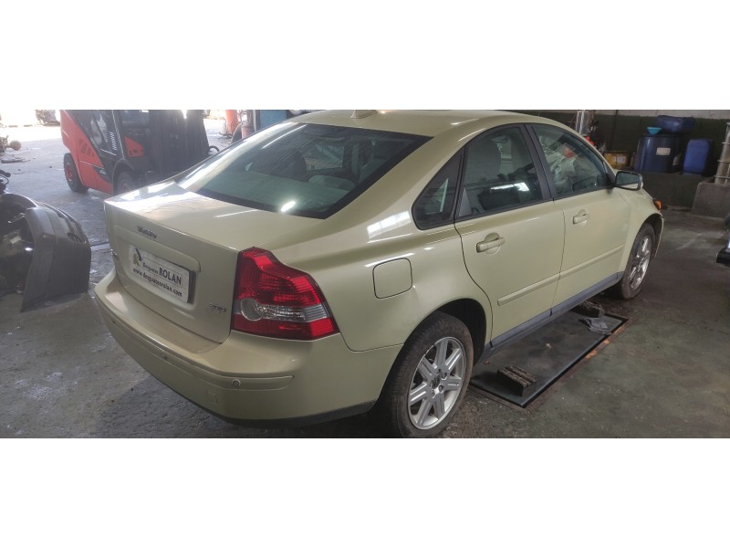 volvo s40 berlina del año 2005
