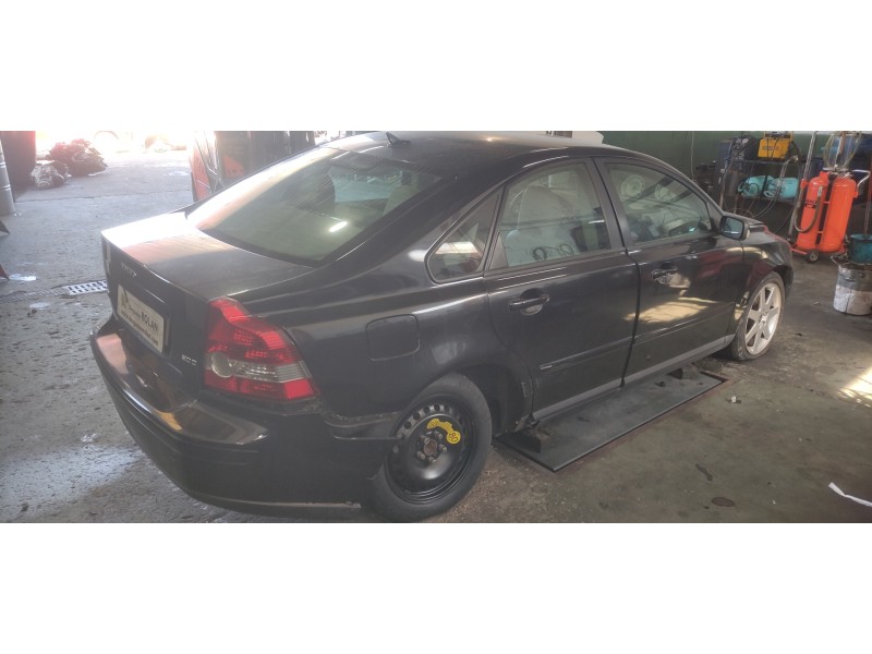 volvo s40 berlina del año 2005