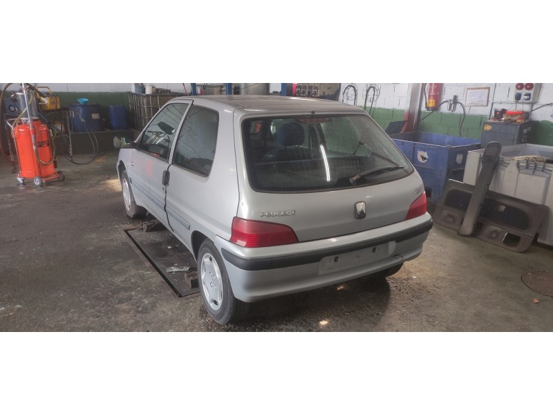 peugeot 106 (s2) del año 2000