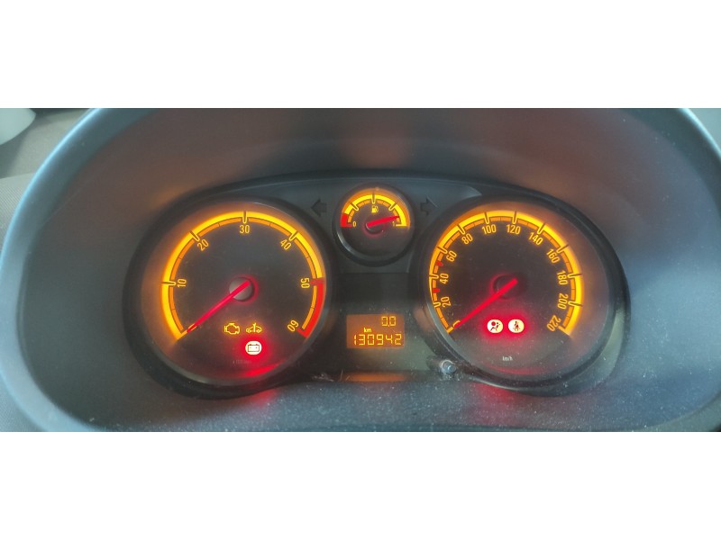 opel corsa d del año 2013