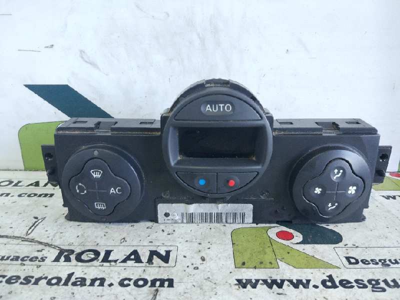 Recambio de mando climatizador para renault megane ii berlina 3p referencia OEM IAM 8200501456  