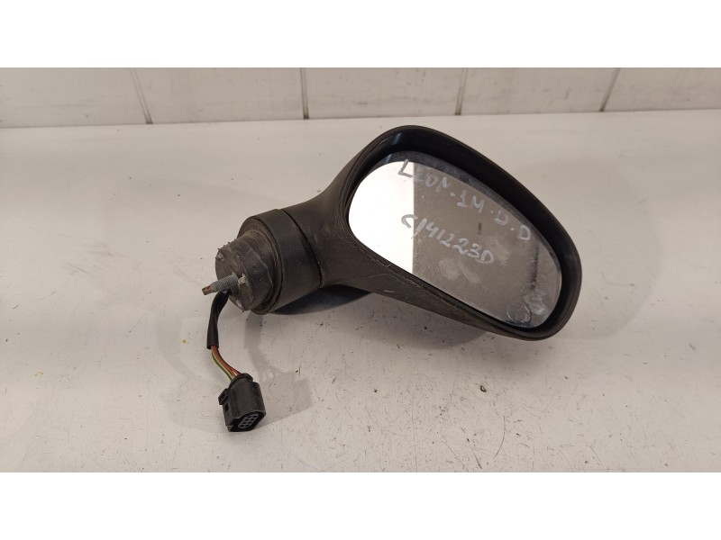 Recambio de retrovisor derecho para seat leon (1p1) reference referencia OEM IAM   