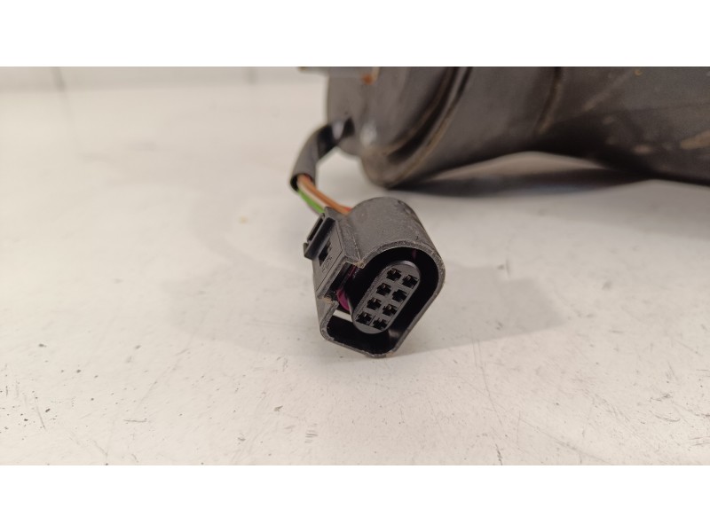 Recambio de retrovisor derecho para seat leon (1p1) reference referencia OEM IAM   