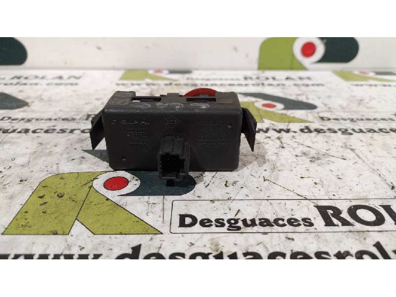 Recambio de warning para renault clio iii referencia OEM IAM   