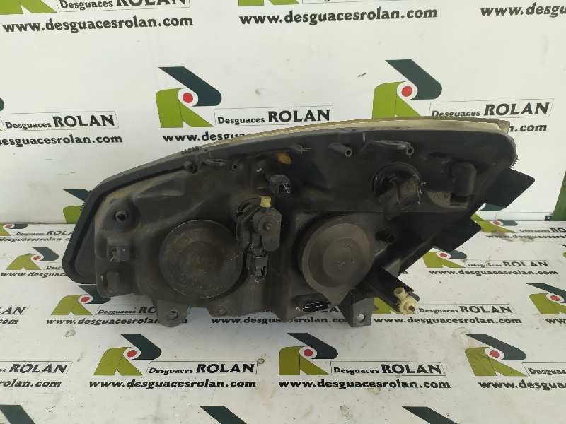 Recambio de faro derecho para renault scenic ii luxe dynamique referencia OEM IAM   