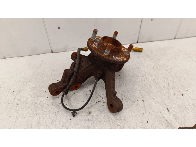 Recambio de mangueta delantera derecha para ford fiesta (cb1) titanium referencia OEM IAM   