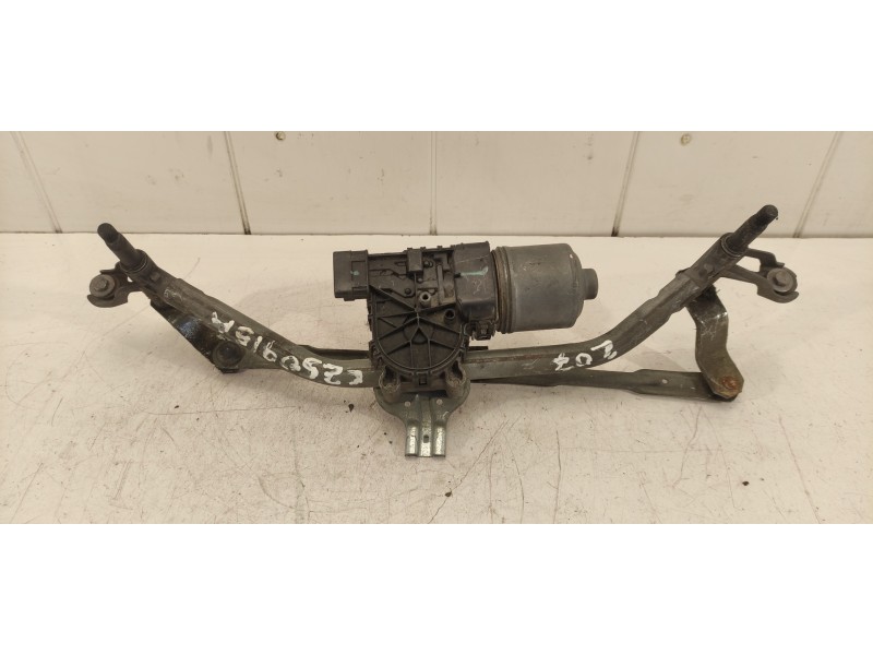 Recambio de articulacion limpia delantera para peugeot 207 gt referencia OEM IAM 9650380780 0390241540 