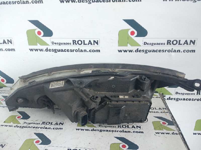 Recambio de faro derecho para ford focus berlina (cak) ghia referencia OEM IAM   