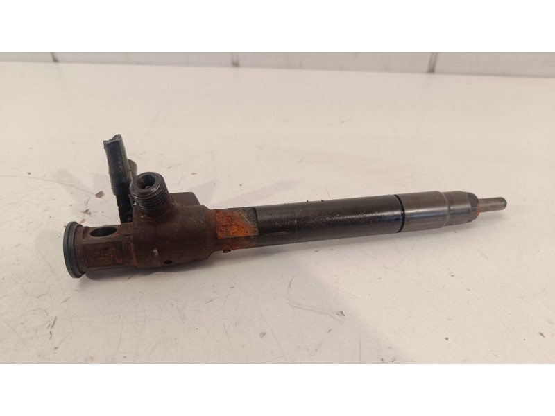 Recambio de inyector para ford c-max (ceu) 2.0 tdci cat referencia OEM IAM 28602948  