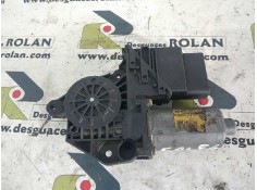 Recambio de motor elevalunas trasero izquierdo para volkswagen golf iv berlina (1j1) referencia OEM IAM 0130821767  