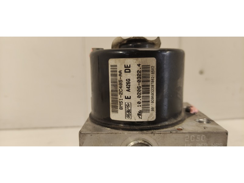 Recambio de abs para ford focus berlina (cap) ambiente (d) referencia OEM IAM 8M512C405AA  