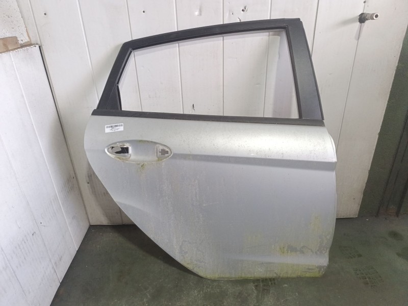 Recambio de puerta trasera derecha para ford fiesta (cb1) ambiente referencia OEM IAM   