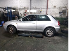 audi a3 (8l1) del año 2000 2