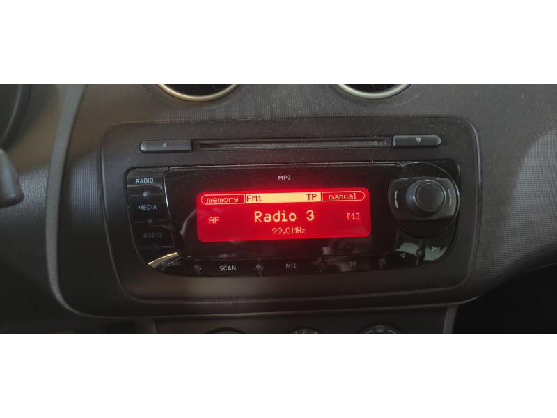 seat ibiza (6j5) del año 2011