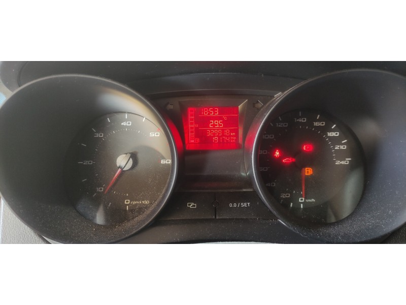 seat ibiza (6j5) del año 2011