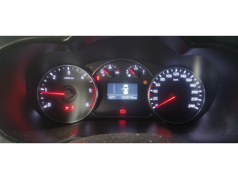 kia carens ( ) del año 2016