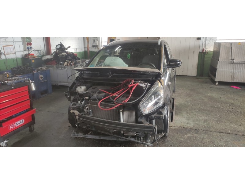 kia carens ( ) del año 2016