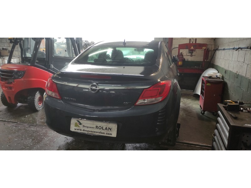 opel insignia berlina del año 2010