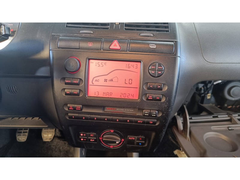 seat ibiza (6k1) del año 2001