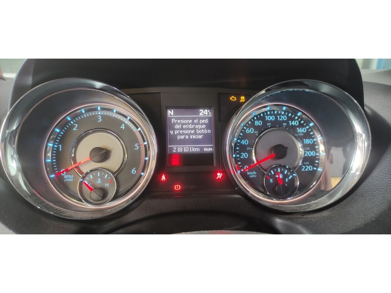 lancia voyager (404) del año 2014