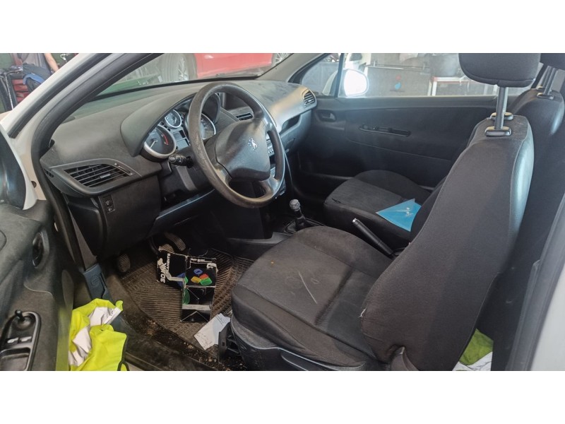 peugeot 207 del año 2008