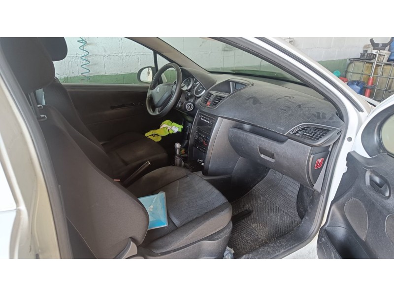 peugeot 207 del año 2008