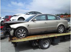VOLKSWAGEN PASSAT BERLINA (3B3)