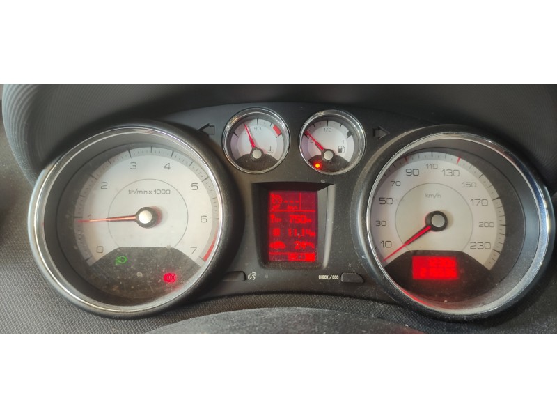 peugeot 308 del año 2008
