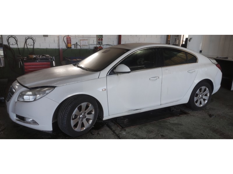opel insignia berlina del año 2009