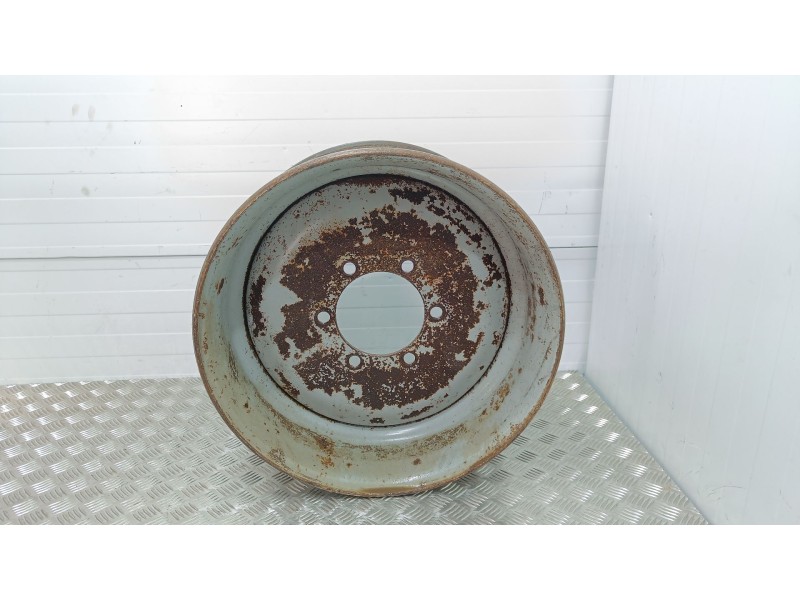 Recambio de llanta para agria 9900 e referencia OEM IAM   