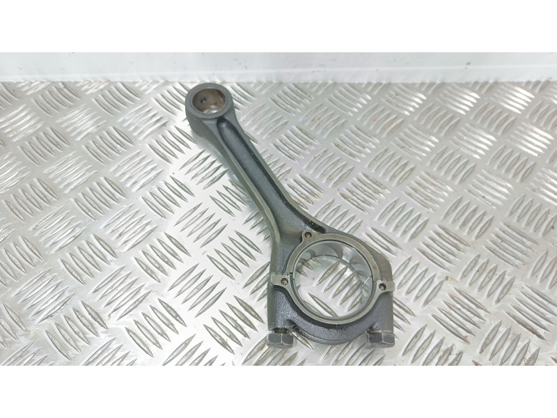 Recambio de biela para renault r 86 e referencia OEM IAM   