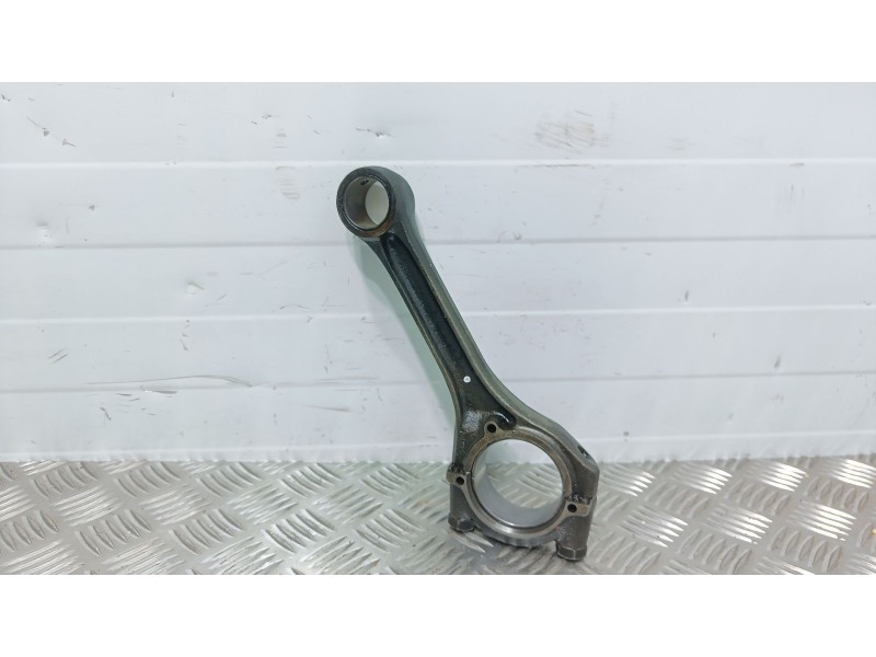 Recambio de biela para renault r 86 e referencia OEM IAM   