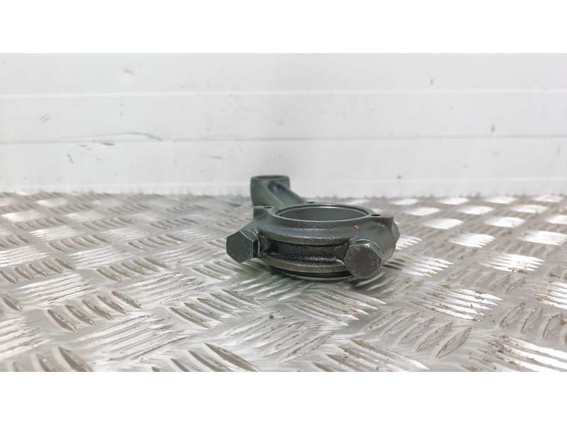 Recambio de biela para renault r 86 e referencia OEM IAM   