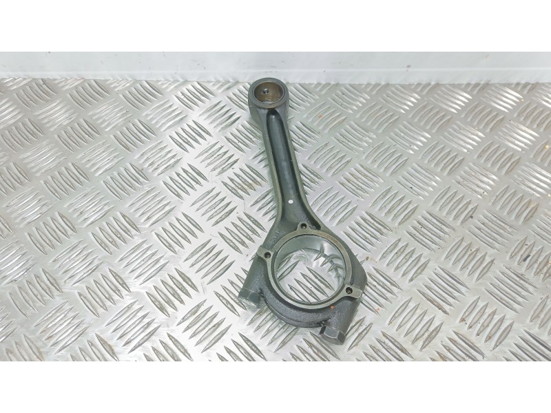 Recambio de biela para renault r 86 e referencia OEM IAM   