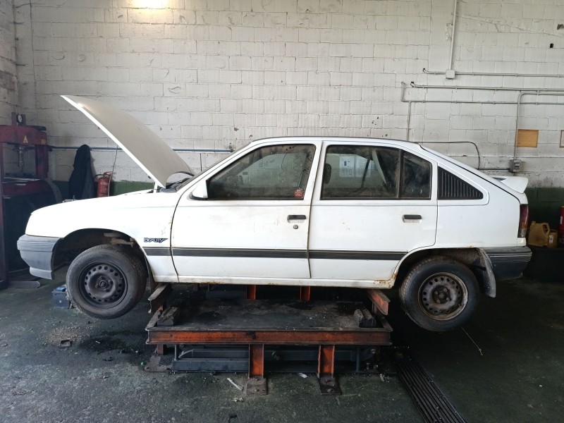 opel kadett e (t85) del año 1990