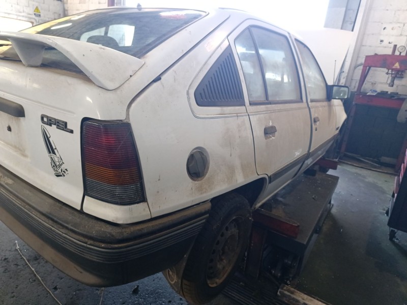 opel kadett e (t85) del año 1990